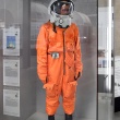 Replik der SK-1 Spacesuit von Juri Gagarin in der Ausstellung „Apollo and Beyond“ im Technik Museum Speyer.